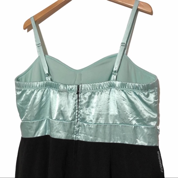 Torrid Retro Satin Dress - Picture 5 of 11